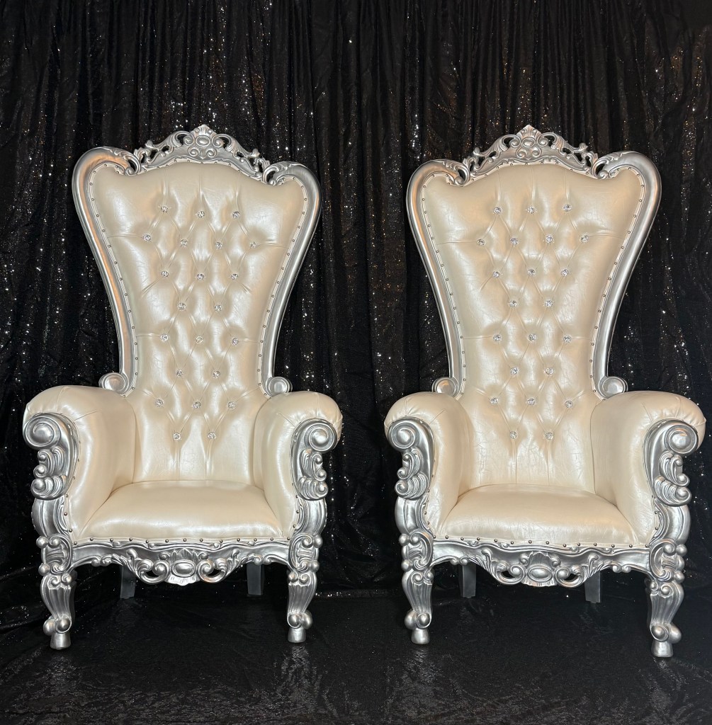 Deux Throne Chair