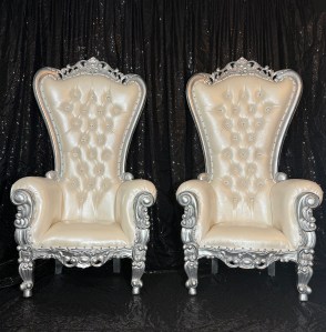 Deux Throne Chair