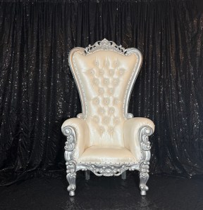 Throne Chair Une